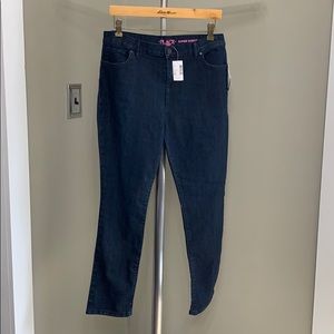 NWT 16 Plus Children’s Place super skinny Jeans